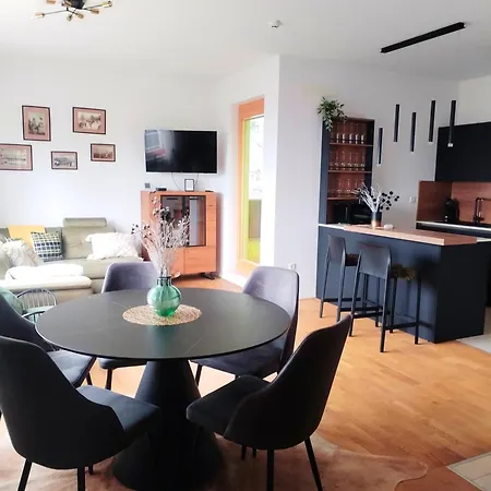 Luxury Wide View Pohorje Bellevue * 호코포호르예